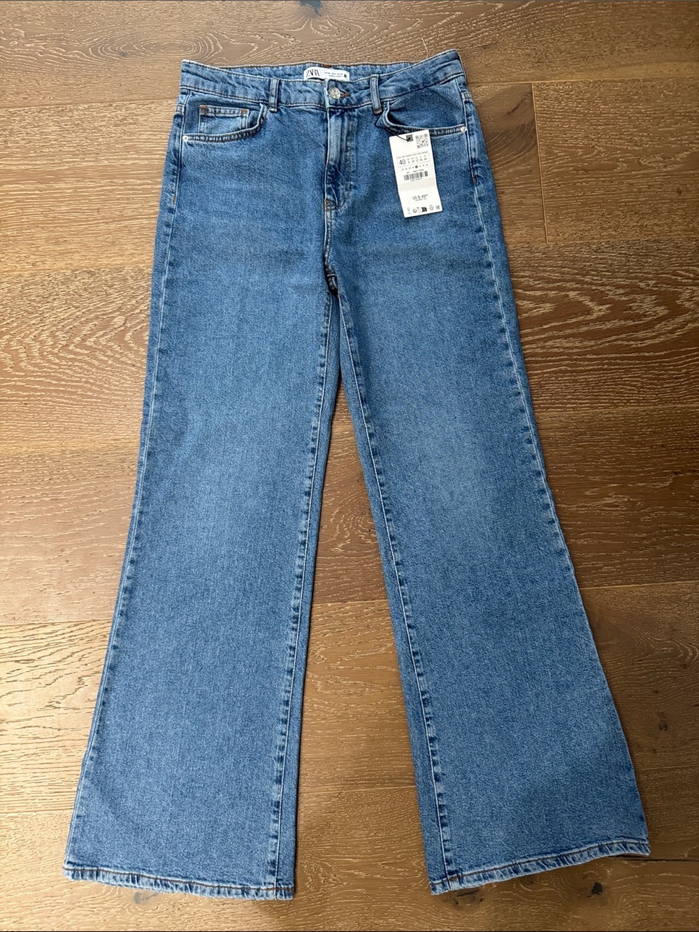 Zara High Rise Wide Leg Jeans Medium Blue Wash NWT Size 8 - Picture 2 of 7